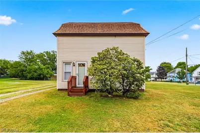 400 Jennie Street, Conneaut, OH 44030 - Photo 1