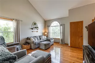 5459 Hancock St SW, Canton, OH 44706 - Photo 1