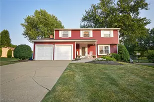 1674 Cloverview Dr, Green, OH 44685 - Photo 1