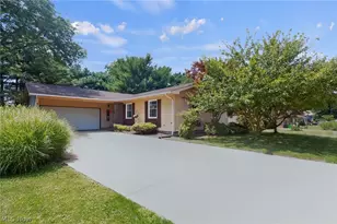 910 Marilyn Dr, Wooster, OH 44691 - Photo 1
