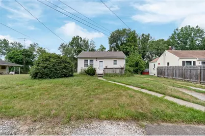 731 14th Street SE, Massillon, OH 44646 - Photo 1
