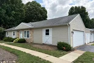 3959 Townhouse Ln, Uniontown, OH 44685 - Photo 1
