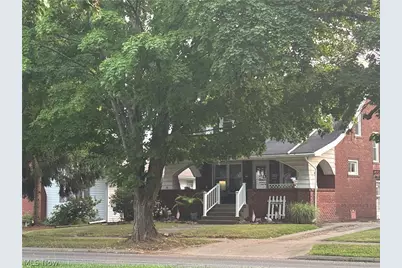 828 4th Street NW, New Philadelphia, OH 44663 - Photo 1