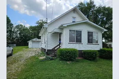 14960 Elmside Street NE, Alliance, OH 44601 - Photo 1