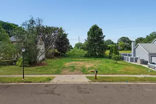 2238 Canterbury Cir, Akron, OH 44319 - Photo 1