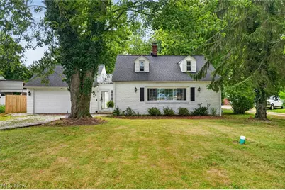 16 E Shore Boulevard, Eastlake, OH 44095 - Photo 1