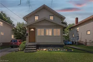 912 Hunt St, Akron, OH 44306 - Photo 1