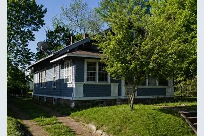 966 Cole Avenue, Akron, OH 44306 - Photo 1
