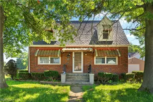 267 26th St NW, Barberton, OH 44203 - Photo 1