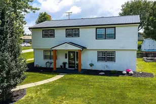 64118 Warne Dr, Cambridge, OH 43725 - Photo 1