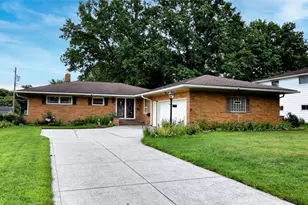 5669 Beacon Hill Dr, Green Hills, OH 44131 - Photo 1