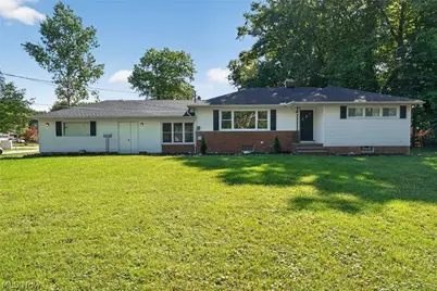 4223 Canterbury Road, North Olmsted, OH 44070 - Photo 1