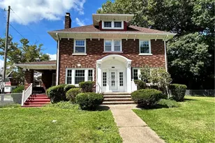 3052 Martin Luther King Jr Dr, Loveland, OH 44104 - Photo 1