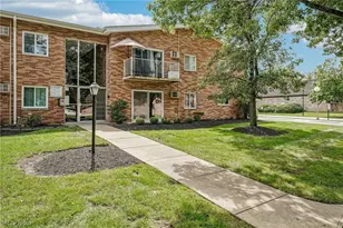 491 Tollis Pkwy, Grandview Heights, OH 44147 - Photo 1