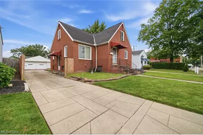13917 Emery Avenue, Loveland, OH 44135 - Photo 1