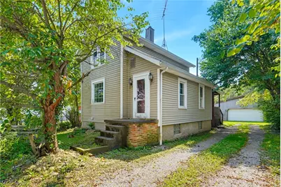22605 Norman Avenue, Alliance, OH 44601 - Photo 1