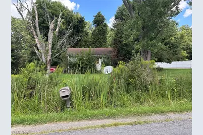 4889 Lovers Lane, Ravenna, OH 44266 - Photo 1