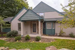 904 Hampton Ct, Northfield, OH 44067 - Photo 1