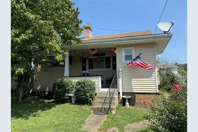 832 Grant Avenue, Martins Ferry, OH 43935 - Photo 1