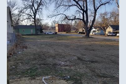 521 E Fannin E, Denison, TX 75020 - Photo 1