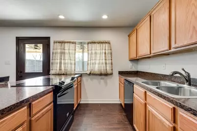 8302 Chesham Drive, Rowlett, TX 75088 - Photo 19