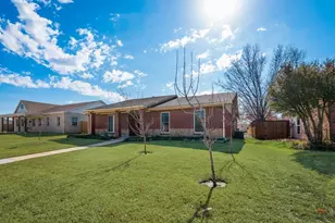 8302 Chesham Dr, Rowlett, TX 75088 - Photo 3