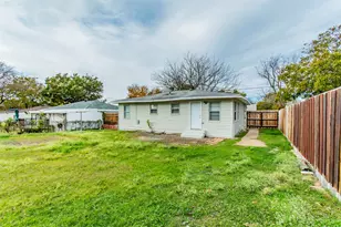 1006 Avenue C, Duncanville, TX 75137 - Photo 13