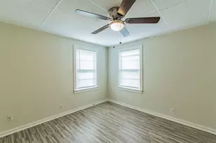 1006 Avenue C, Duncanville, TX 75137 - Photo 9