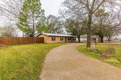 805 N Fullerton Avenue, Dawson, TX 76639 - Photo 3