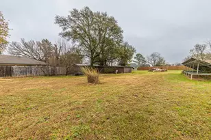 805 N Fullerton Avenue, Dawson, TX 76639 - Photo 37