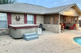 349 Horseshoe Dr, Springtown, TX 76082 - Photo 13