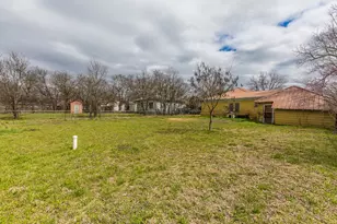 905 E McLennan Ave, Mart, TX 76664 - Photo 29