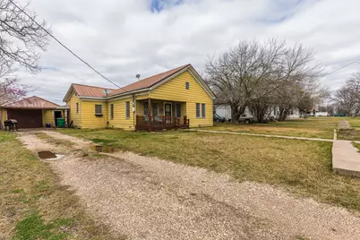 905 E McLennan Avenue, Mart, TX 76664 - Photo 3