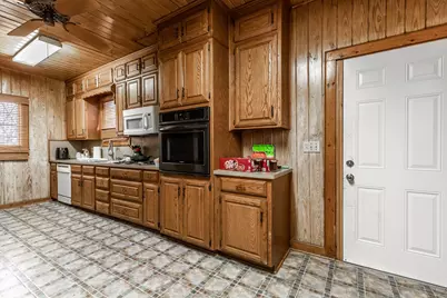 905 E McLennan Avenue, Mart, TX 76664 - Photo 15