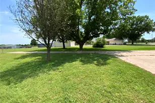 2140 Fm 2071, Gainesville, TX 76240 - Photo 29