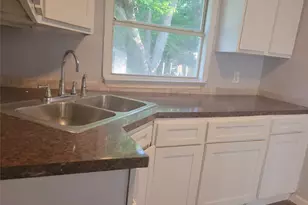 2410 E Overton Rd, Dallas, TX 75216 - Photo 3