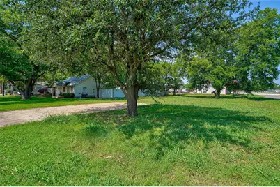 117 N Dobson Street, Burleson, TX 76028 - Photo 13