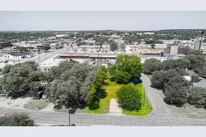117 N Dobson Street, Burleson, TX 76028 - Photo 9