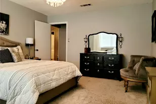 221 Lansford Dr, Benbrook, TX 76126 - Photo 13