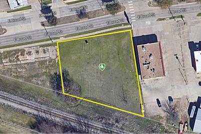 1010 E Broad Street, Mansfield, TX 76063 - Photo 1