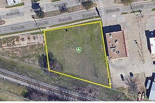 1010 E Broad St, Mansfield, TX 76063 - Photo 1