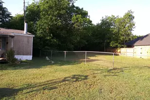 5410 Ashworth Ct, Granbury, TX 76048 - Photo 9