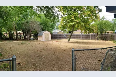 1102 Sproles Drive, Benbrook, TX 76126 - Photo 15