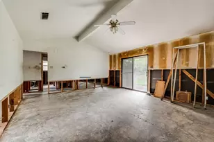 703 Johns Dr, Euless, TX 76039 - Photo 5