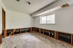 703 Johns Dr, Euless, TX 76039 - Photo 13