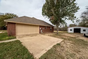 1385 FM 194, Blossom, TX 75416 - Photo 35