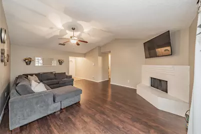 221 Kalmia Drive, Arlington, TX 76018 - Photo 7