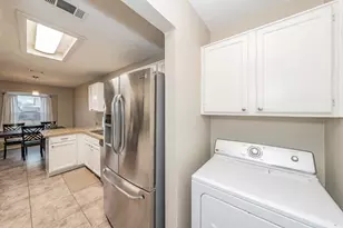 221 Kalmia Dr, Arlington, TX 76018 - Photo 33