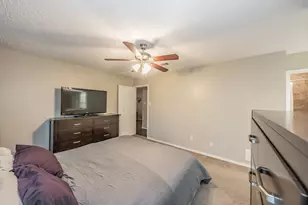 221 Kalmia Dr, Arlington, TX 76018 - Photo 21