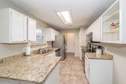 221 Kalmia Drive, Arlington, TX 76018 - Photo 13